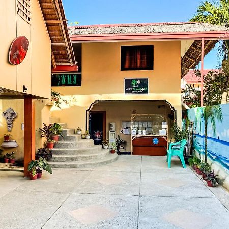 White Shamrock Beach Hotel Balabag  Buitenkant foto