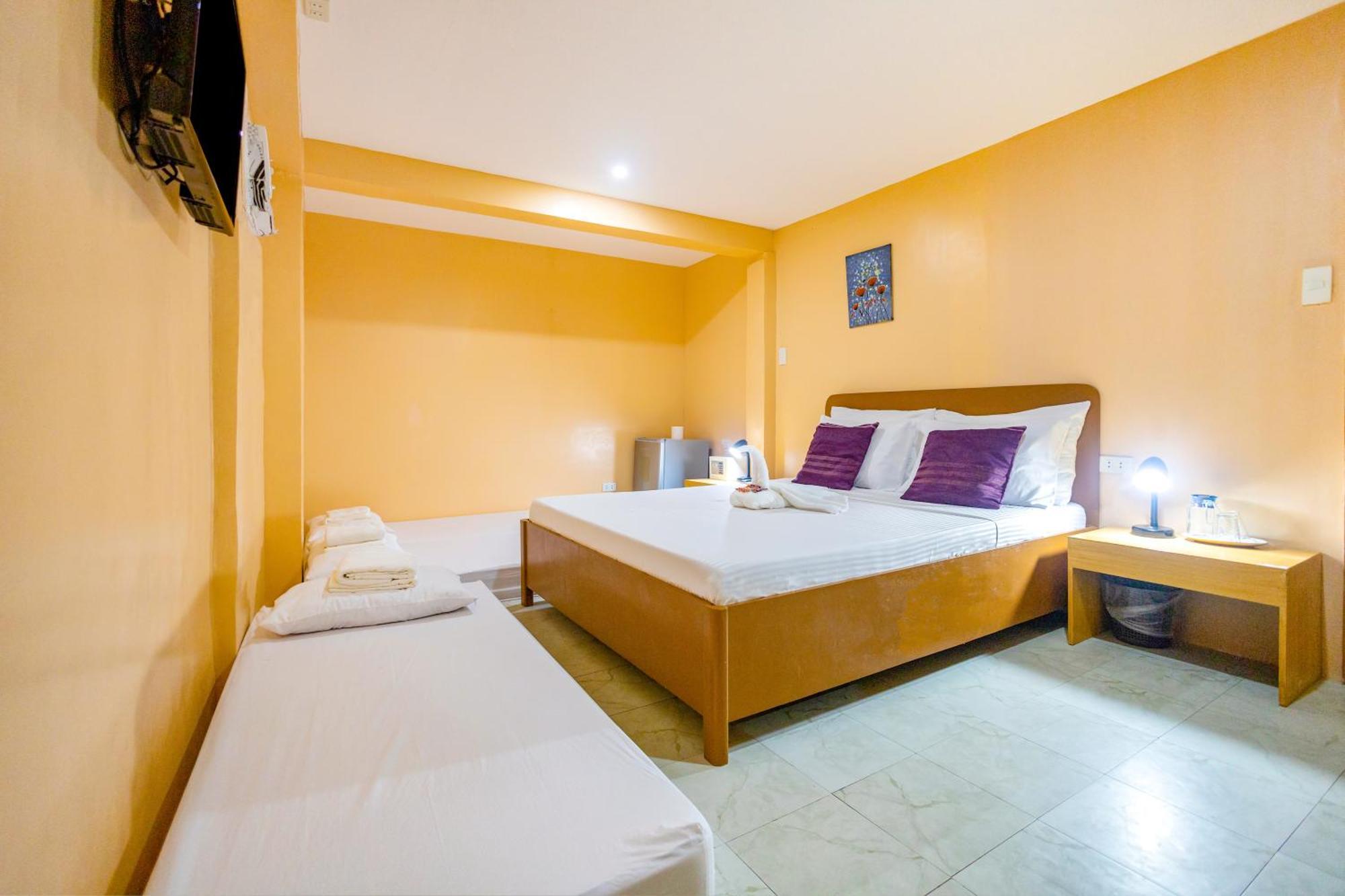 White Shamrock Beach Hotel Balabag  Kamer foto